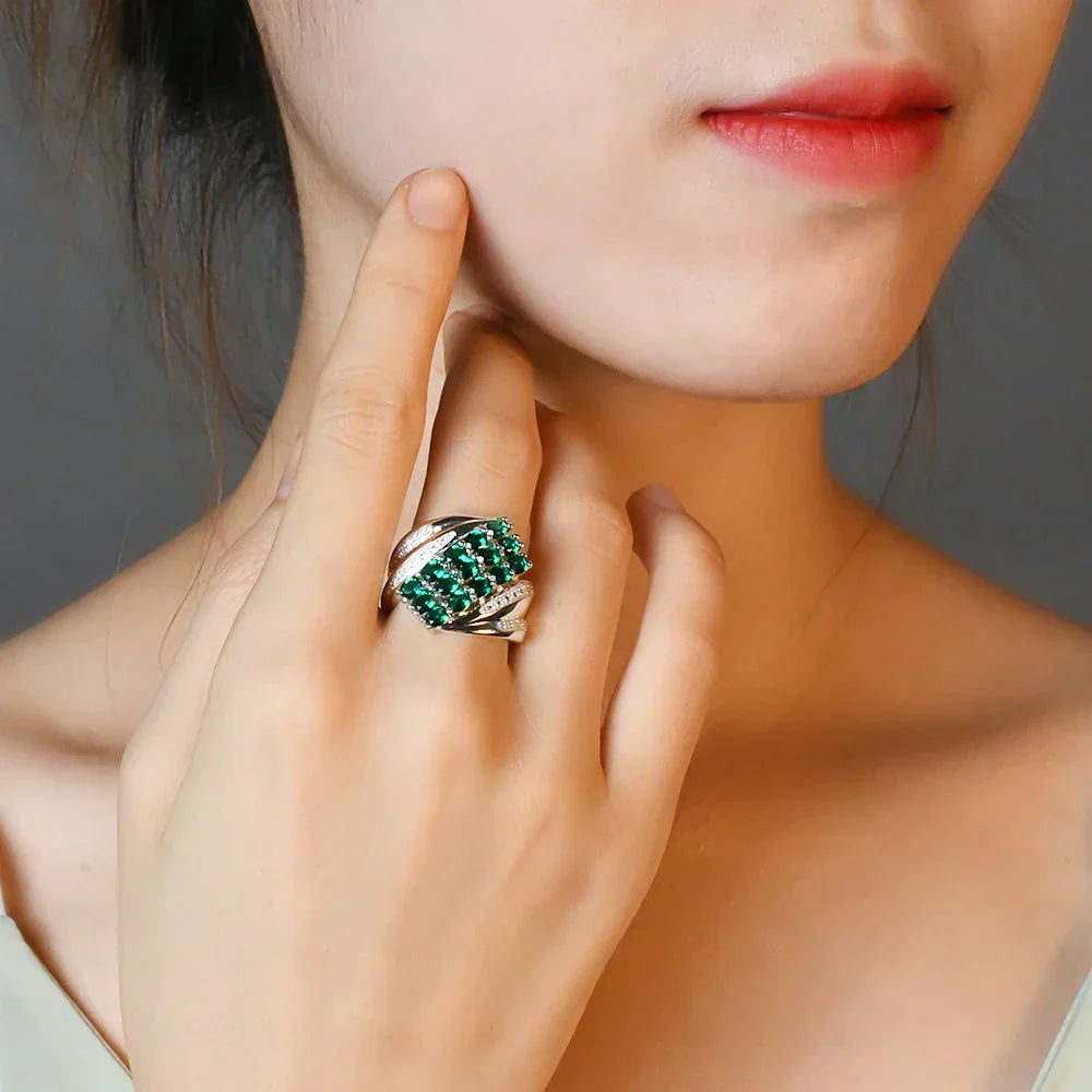 VVS1 Lab Grown Emerald Gemstone Ring