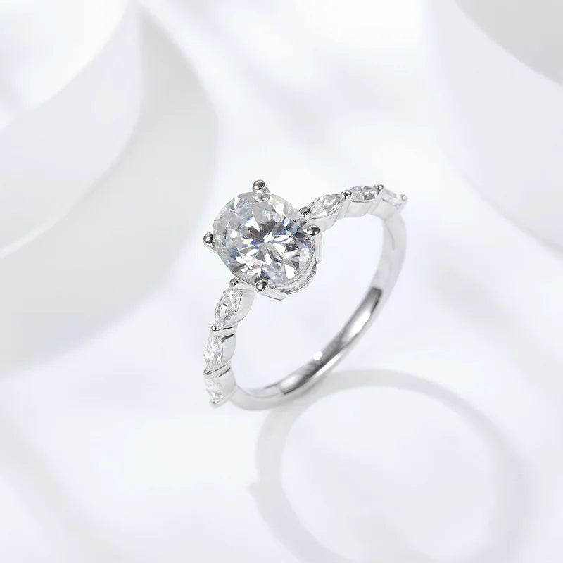 2CT Oval Cut Moissanite Engagement Ring