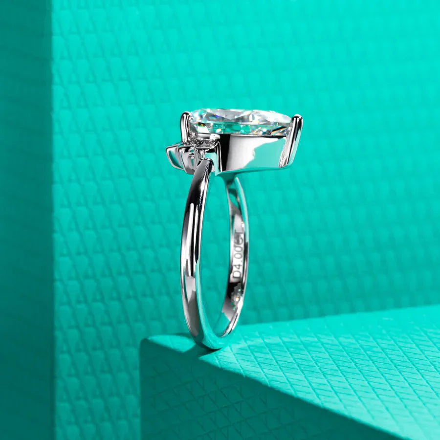 4CT Pear Cut D Color Moissanite Engagement Rings