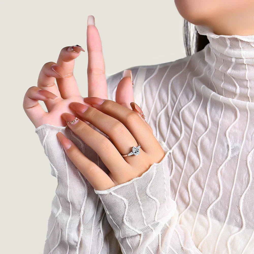 VVS1 D Color 1.5 CT Pear Cut Moissanite Ring