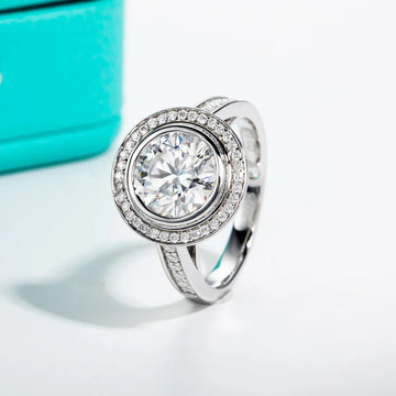 3 CT Round Cut Moissanite Halo Engagement Ring