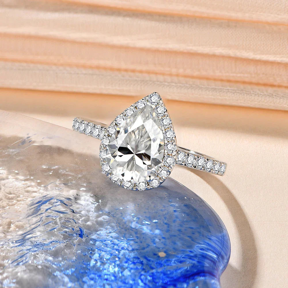 2.0 CT Pear Cut Moissanite Engagement Ring