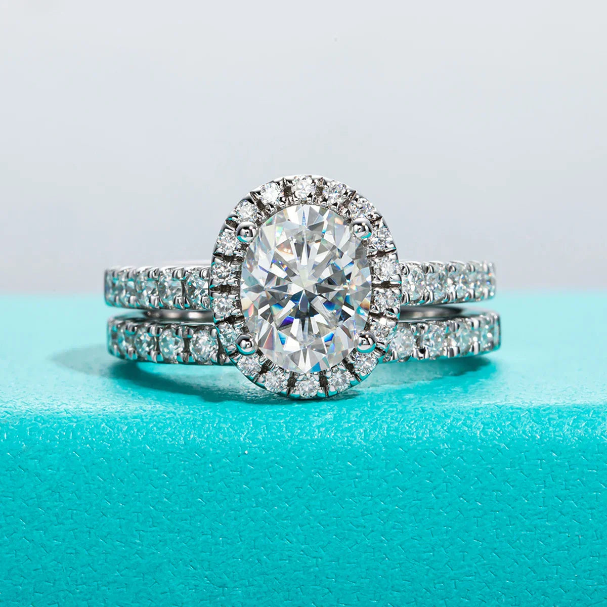 2 CT Oval Cut Moissanite Bridal Ring Set