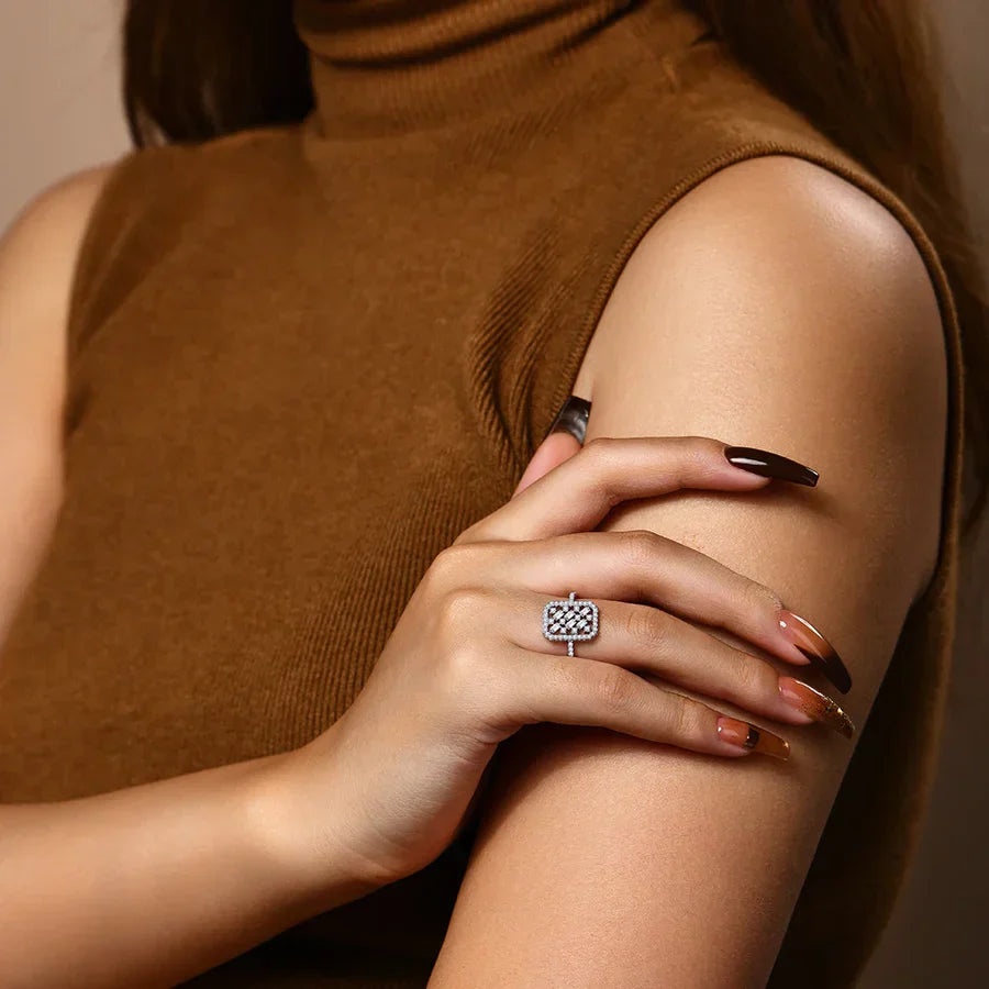 VVSI D Color 1.5MM Brilliant Cut Moissanite Ring