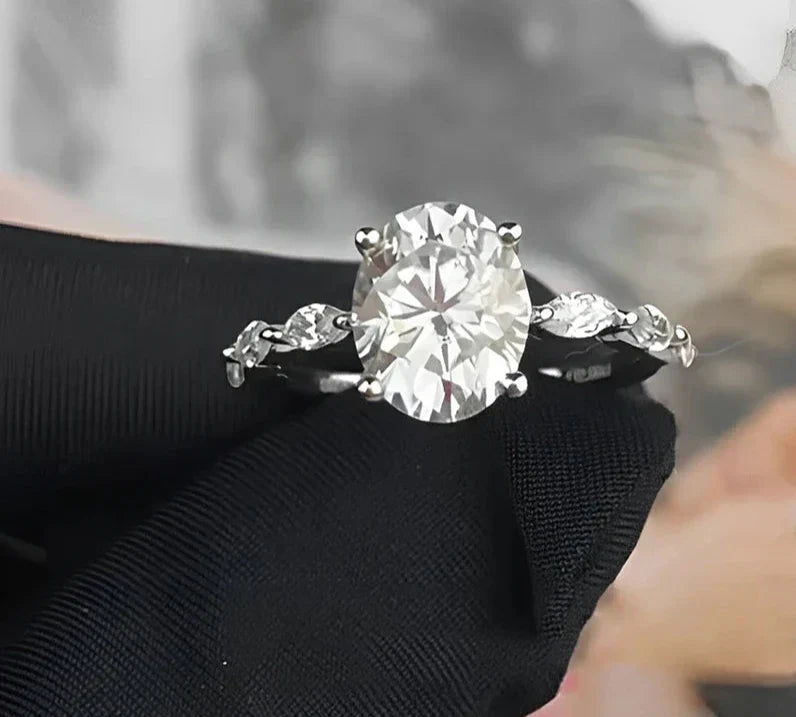 2CT Oval Cut Moissanite Engagement Ring