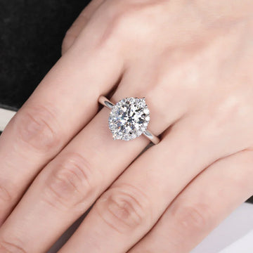 2CT Round Cut Moissanite Halo Engagement Ring